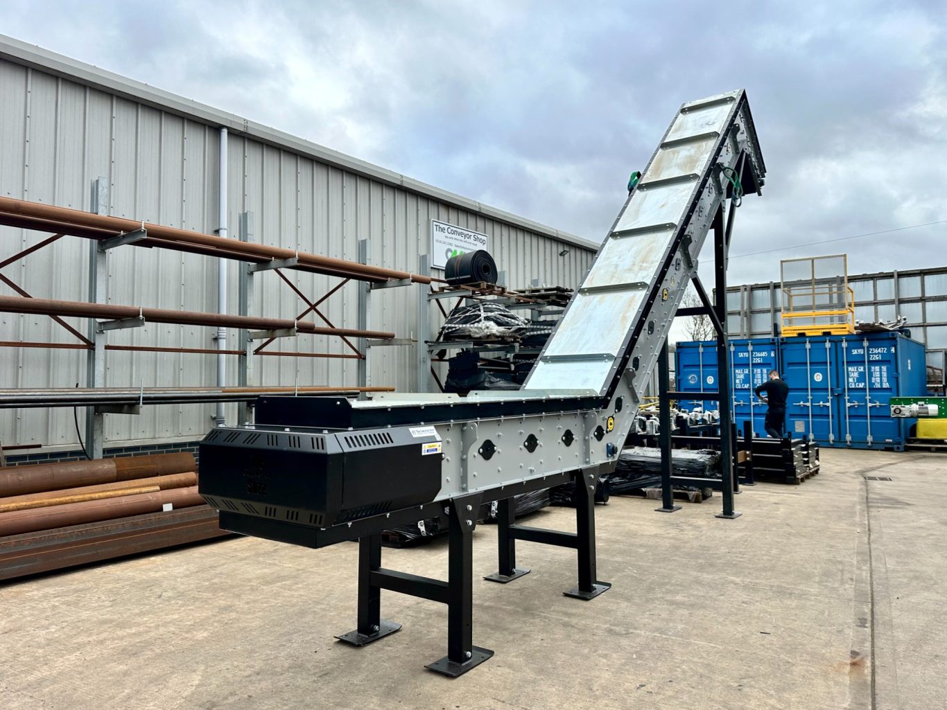 Swan neck conveyor